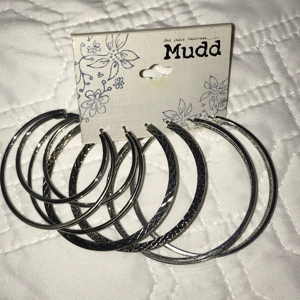 Set of 3 hoop earrings